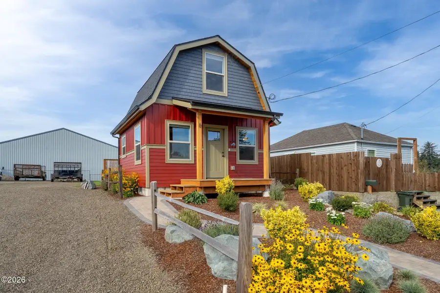 6 Douglas, Tillamook, OR 97141 - #3