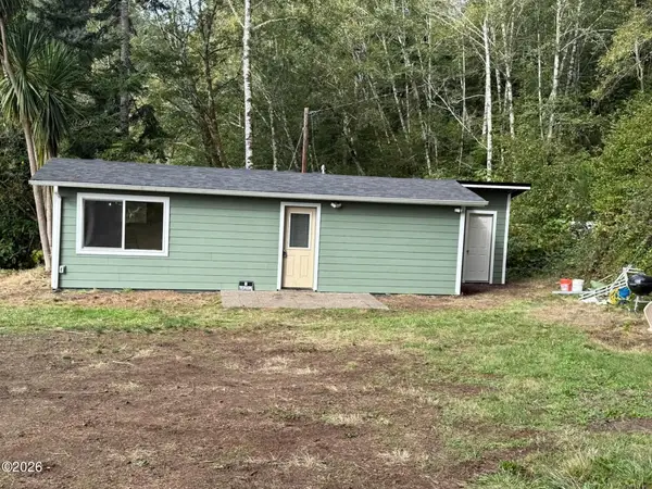 6260 Black Bear, Florence, OR 97439