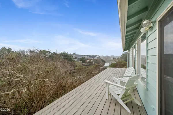 1801 NW Dolphin, Waldport, OR 97394