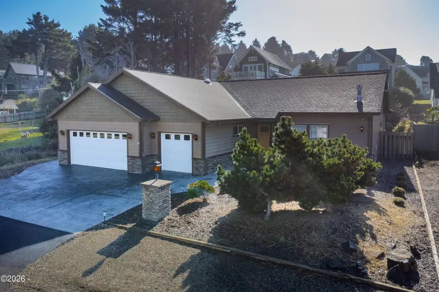 2012 NE 58th, Lincoln City, OR 97367 - #3