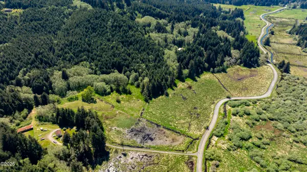 94010 N Way, North Bend, OR 97459