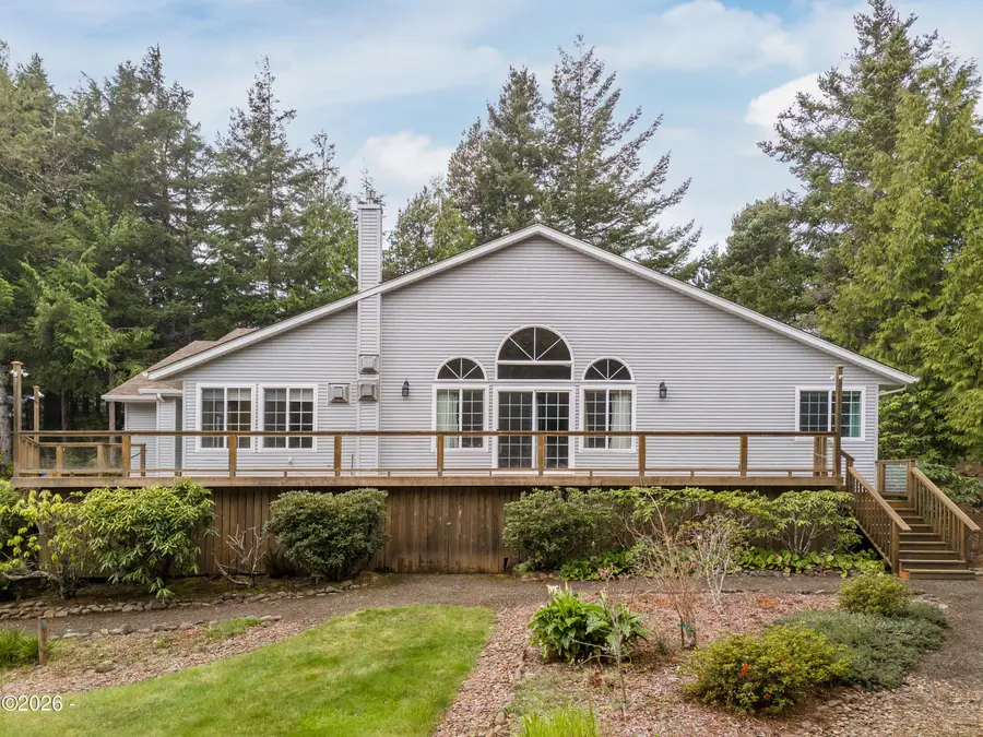 590 NW Terrace, Waldport, OR 97394 - #2