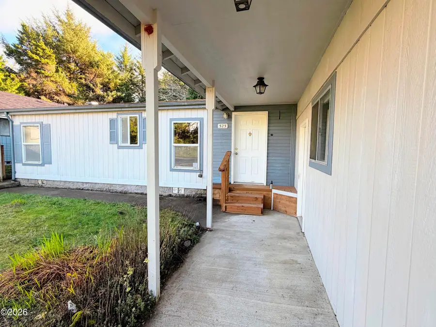 525 SW Green, Waldport, OR 97394 - #2