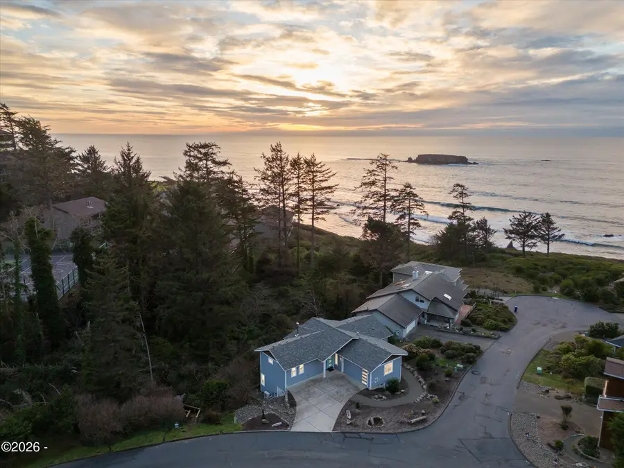 209 Sea Crest, Otter Rock, OR 97369 - #2