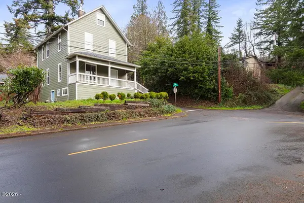 492 SE 3rd, Toledo, OR 97391