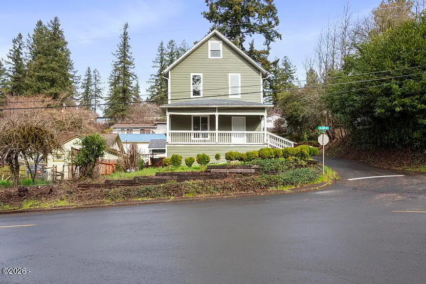 492 SE 3rd, Toledo, OR 97391 - #2