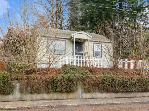 560 SE Douglas, Toledo, OR 97391