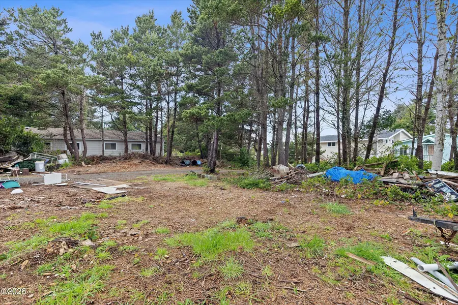 1032 SW 14th, Lincoln City, OR 97367 - #2