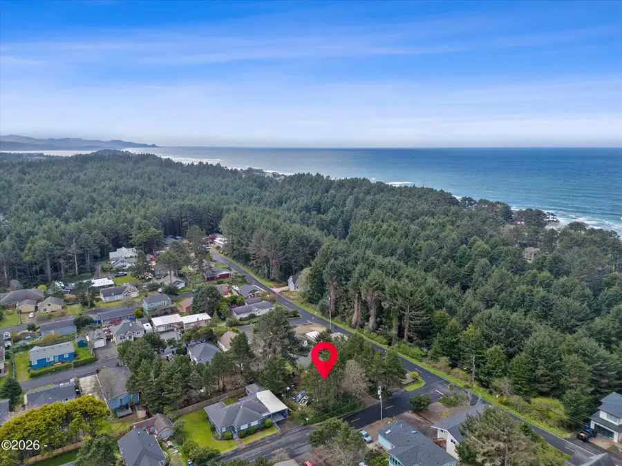1032 SW 14th, Lincoln City, OR 97367 - #3