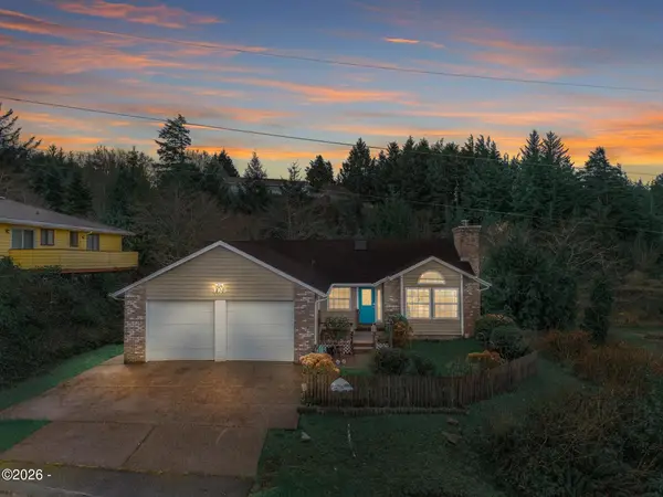 230 SW Cedar, Waldport, OR 97394