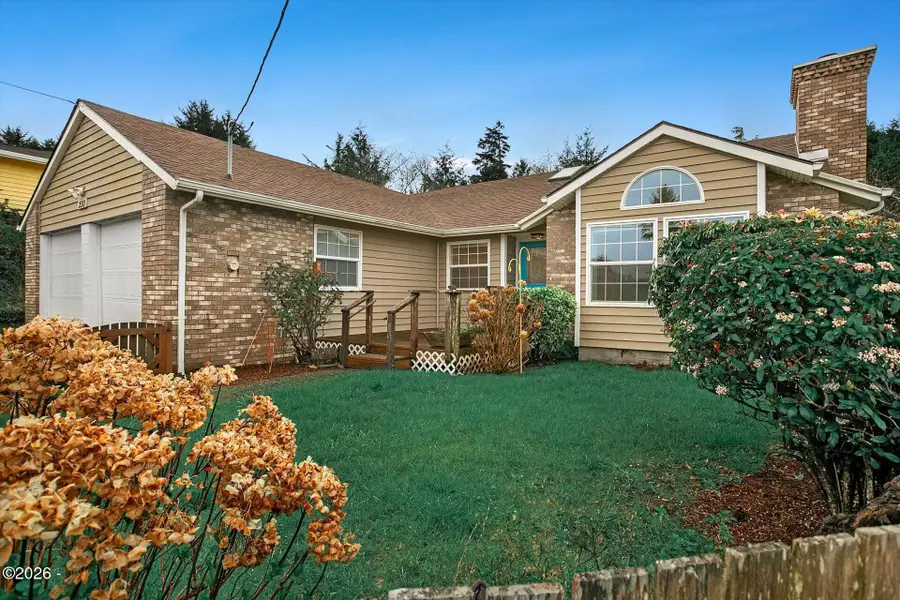 230 SW Cedar, Waldport, OR 97394 - #2