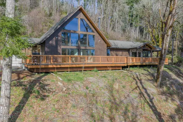 53 Olalla, Toledo, OR 97391