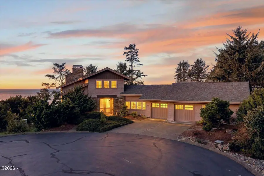 218 Sea Crest, Otter Rock, OR 97369 - #2