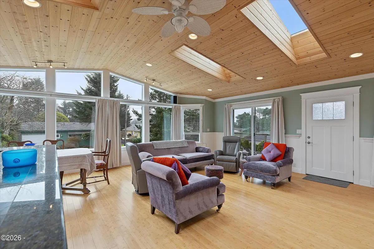 115 Lorraine, Lincoln Beach, OR 97388 - #1