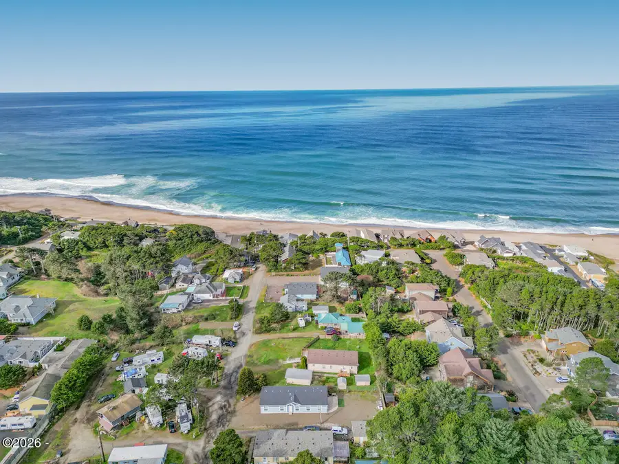 105 Breeze St, Depoe Bay, OR 97341 - #3