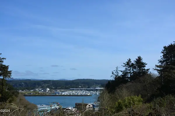 503 SW Alder, Newport, OR 97365