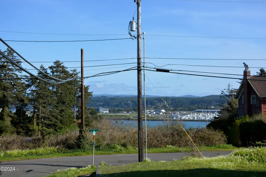 503 SW Alder, Newport, OR 97365 - #3