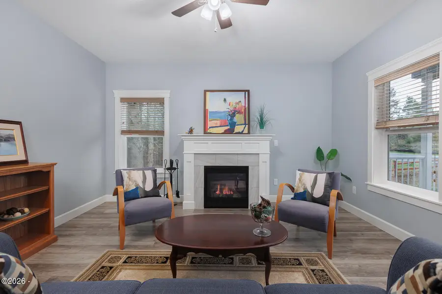 1521 SW Fleet, Lincoln City, OR 97367 - #3