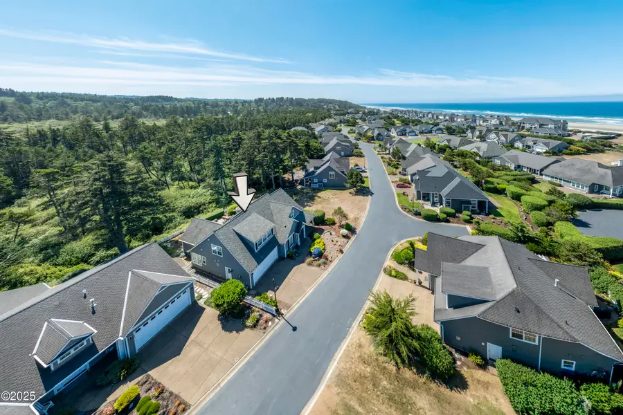 5635 SW Arbor, Newport, OR 97366 - #2