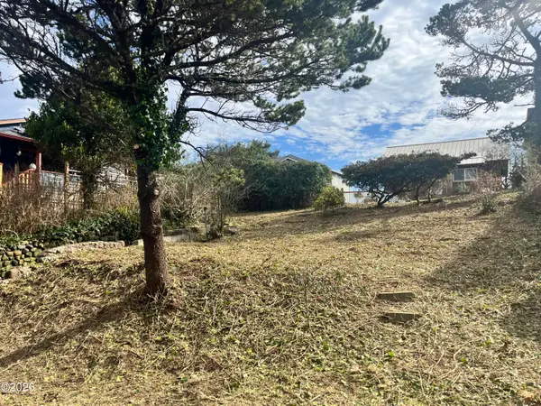 137 SW Hurbert, Newport, OR 97365