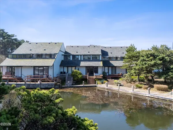 180 SE Highway 101, Lincoln City, OR 97367