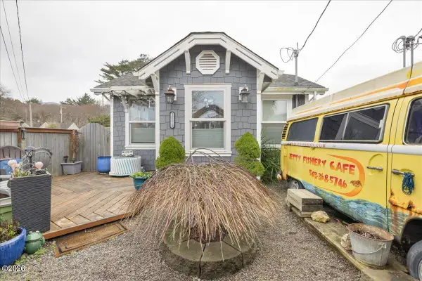 326 U.s. 101, Rockaway Beach, OR 97136