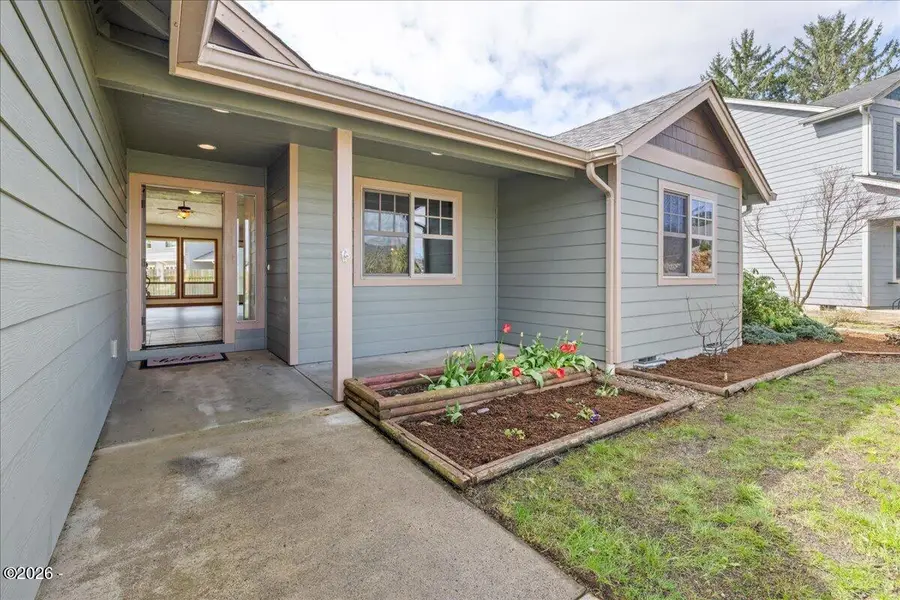 371 SW Kalmia, Warrenton, OR 97146 - #3