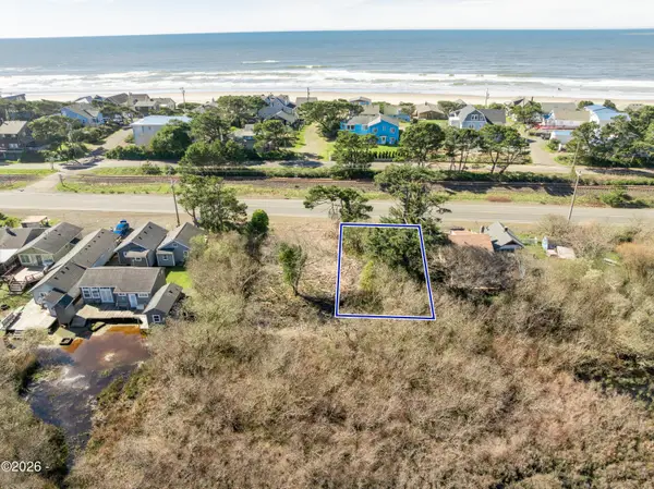 1402 N Highway 101, Rockaway Beach, OR 97136