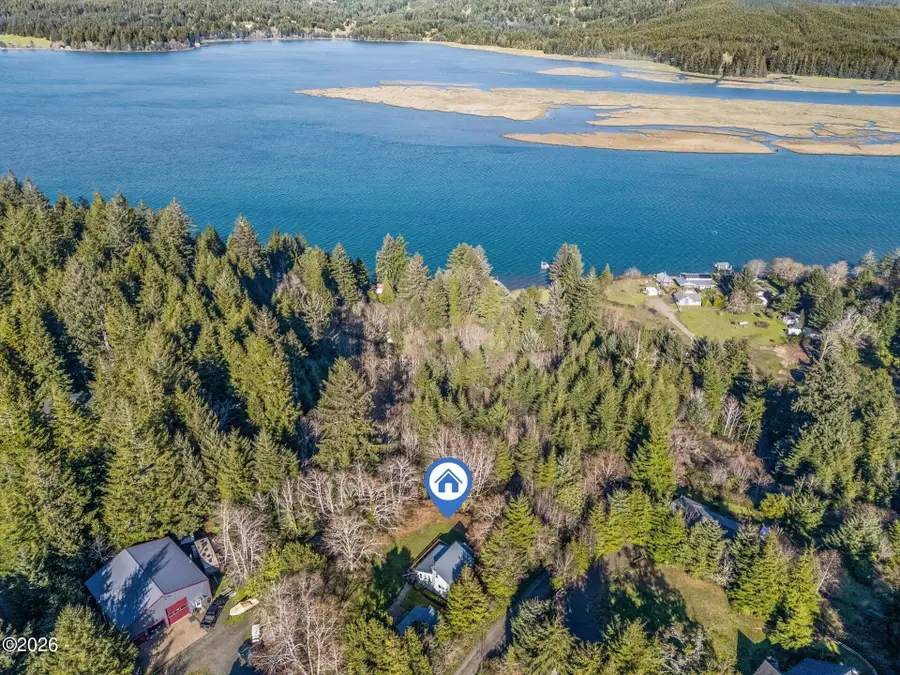 135 NE High, Waldport, OR 97394 - #3