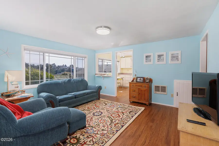 55 SE Davenport, Depoe Bay, OR 97341 - #2