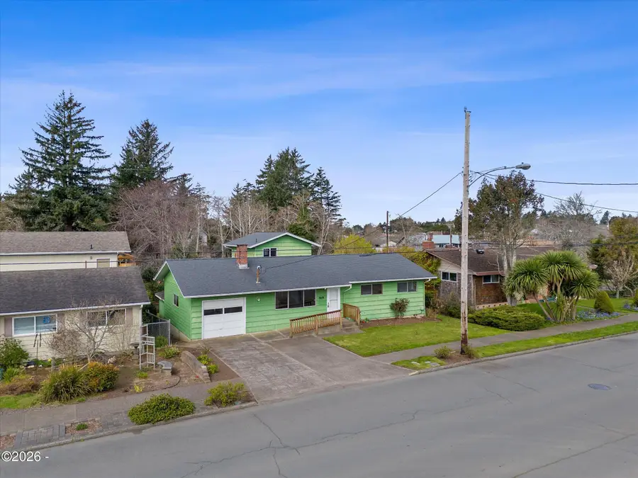 919 NE Eads, Newport, OR 97365 - #2