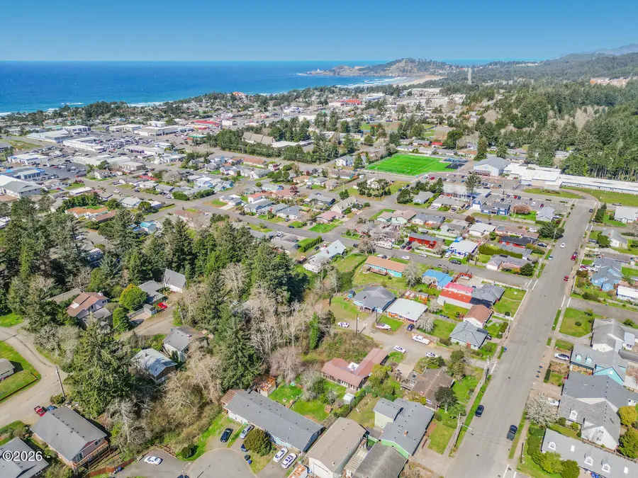 448 NE 10th, Newport, OR 97365 - #3