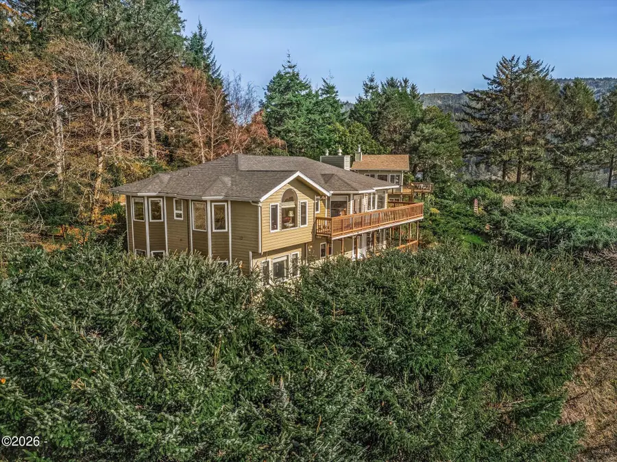 407 King, Yachats, OR 97498 - #3