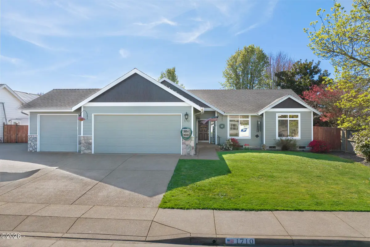 1710 Black Bear, Albany, OR 97321 - #1