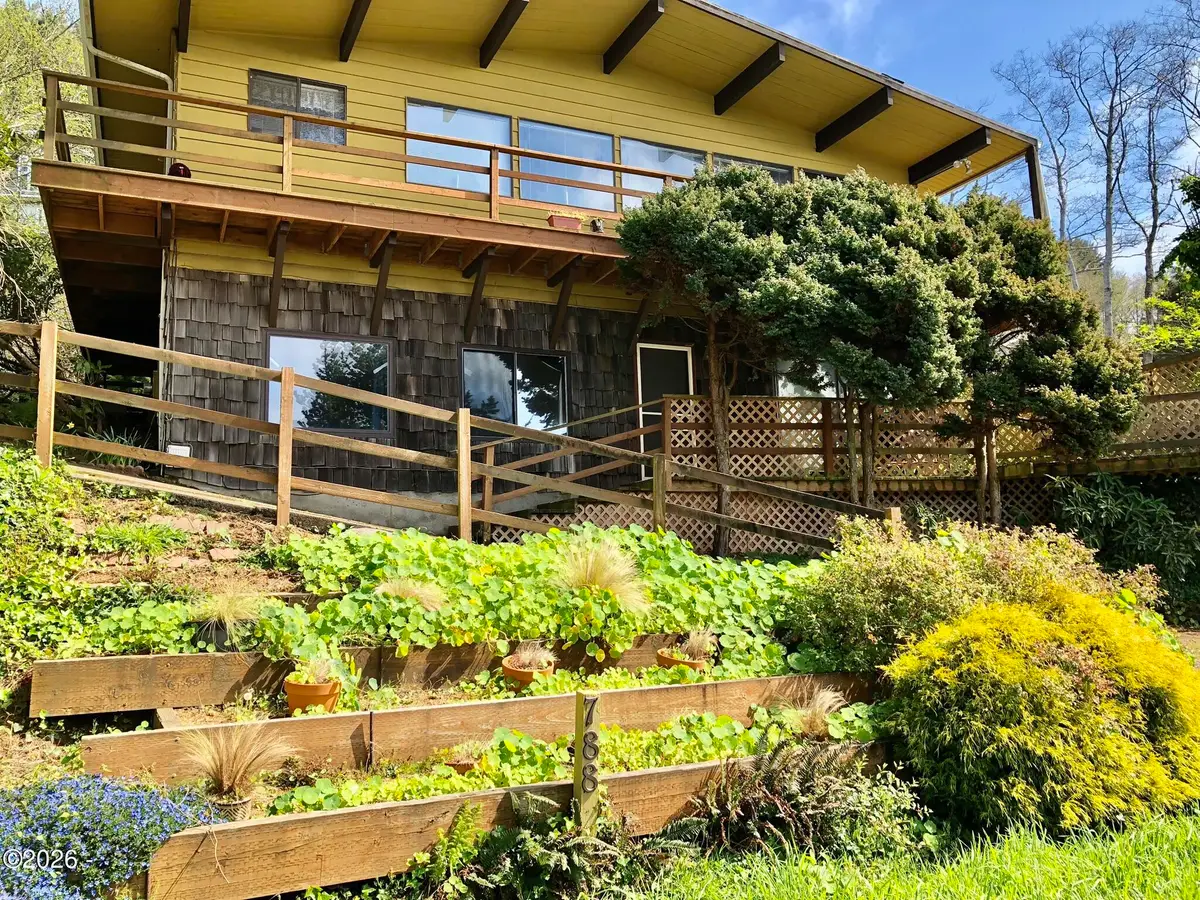 788 King St, Yachats, OR 97498 - #1