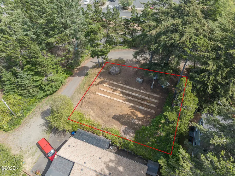 303 NW 26th St, Newport, OR 97365 - #3