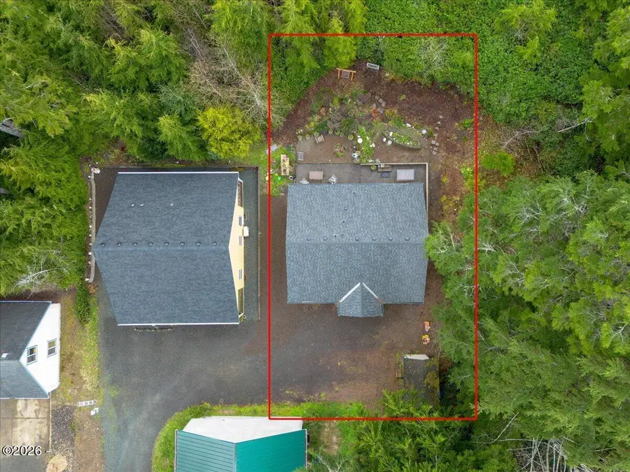 142 S Quadrant, Rockaway Beach, OR 97136 - #3