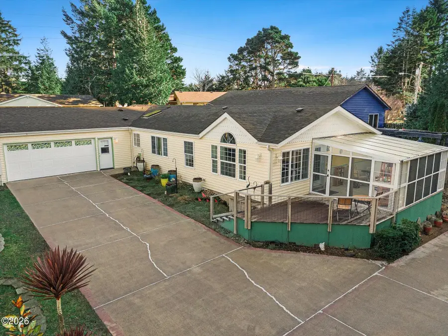 240 SW View, Waldport, OR 97394 - #2