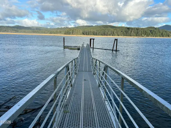 626 SE Acacia, Waldport, OR 97394