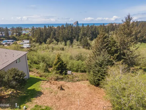 110 Reddekopp, Pacific City, OR 97112