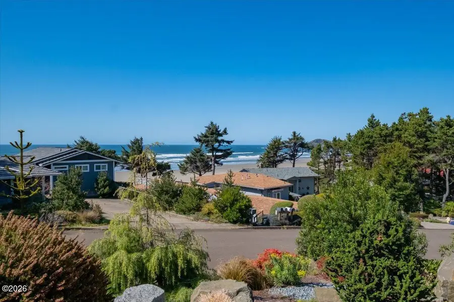 2540 NW Pacific St, Newport, OR 97365 - #2