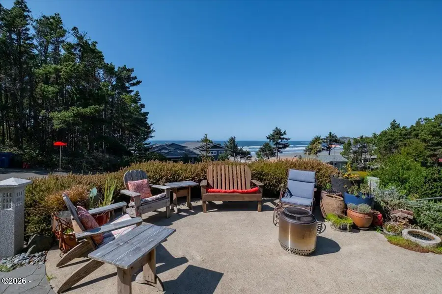 2540 NW Pacific St, Newport, OR 97365 - #3