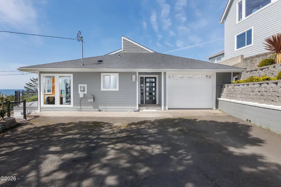 580 SW 10th, Newport, OR 97365 - #3