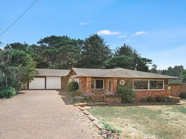 4711 SW Pacific Coast, Waldport, OR 97394