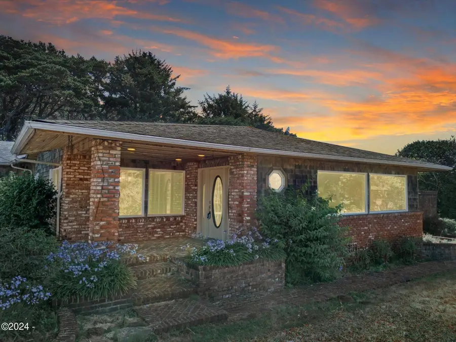 4711 SW Pacific Coast, Waldport, OR 97394 - #3