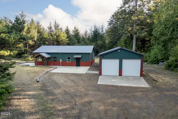 32 NW Legion, Waldport, OR 97394
