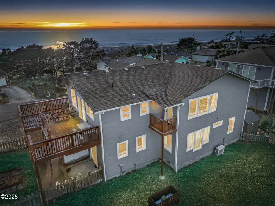 1601 NW Oceanview, Waldport, OR 97394 - #2