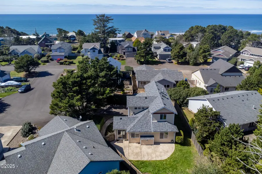 35 Evergreen, Depoe Bay, OR 97341 - #2