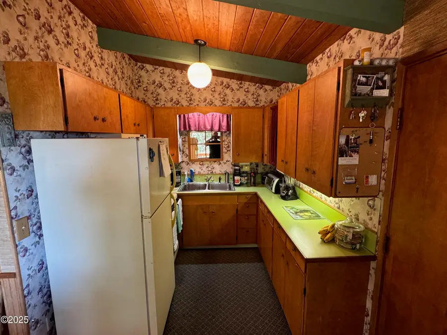 107 SE 143rd, South Beach, OR 97366 - #3