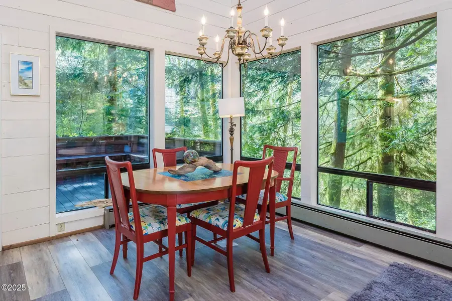 6 Woodthrush Ln, Gleneden Beach, OR 97388 - #3